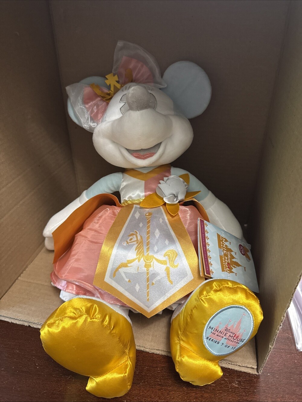 Disney Minnie Mouse The Main Attraction Plush 7/12 King Arthur’s Carousel NWT